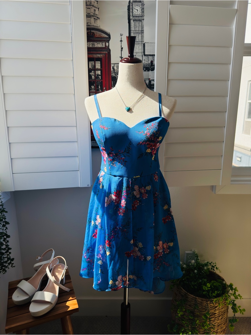 Guess . Size 6. Blue Floral Sweetheart Mini Romper Dress